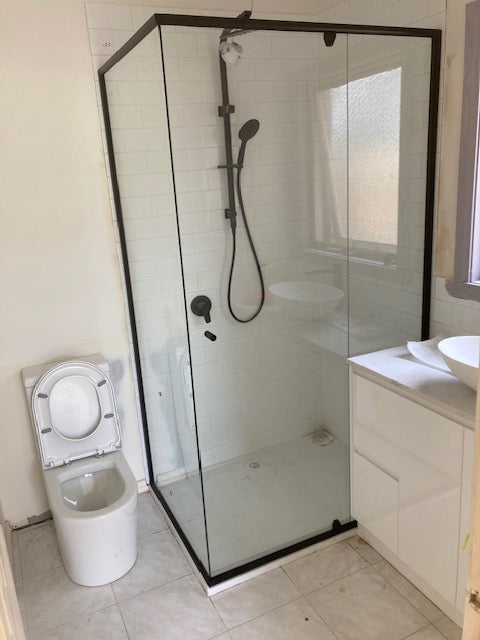 SHOWERSCREENS AND MIRRORS